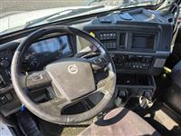 2020 Volvo VNL64T300