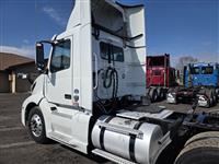 2020 Volvo VNL64T300