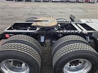 2020 Volvo VNL64T300