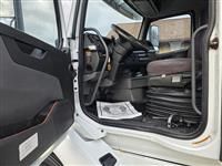 2020 Volvo VNL64T300