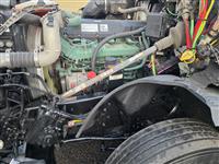 2020 Volvo VNL64T300