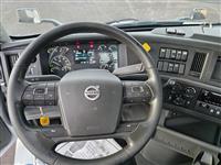 2020 Volvo VNL64T300