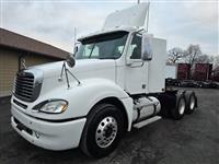 2016 Freightliner Columbia 120
