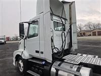 2011 Volvo VNL64T