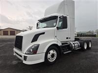 2011 Volvo VNL64T