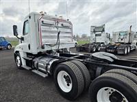 2013 Freightliner Cascadia 125