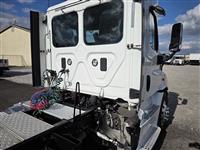 2015 Freightliner Cascadia 113