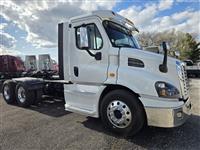 2015 Freightliner Cascadia 113