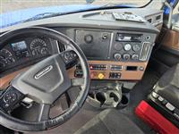 2022 Freightliner Cascadia 126