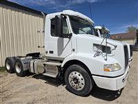 2013 Volvo VNM64T