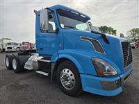 2013 Volvo VNL64T