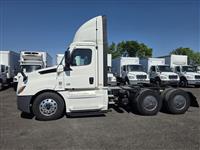 2020 Freightliner Cascadia 126