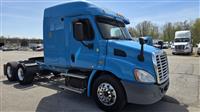 2012 Freightliner Cascadia 113