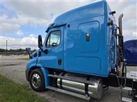 2012 Freightliner Cascadia 113