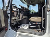 2013 Volvo VNM64T
