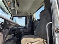 2013 Volvo VNM64T