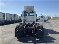 2020 Freightliner Cascadia 126