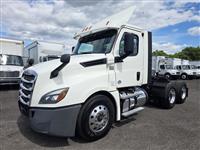 2018 Freightliner Cascadia 126