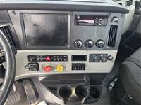 2018 Freightliner Cascadia 126