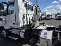 2016 Volvo VNL64T