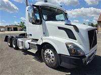 2016 Volvo VNL64T