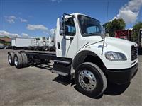 2013 Freightliner M2