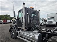 2017 Freightliner Coronado 122 SD