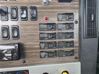 2017 Freightliner Coronado 122 SD
