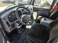 2016 Peterbilt 348
