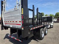 2016 Peterbilt 348