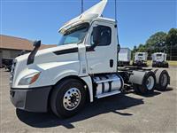 2020 Freightliner Cascadia 126