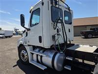 2020 Freightliner Cascadia 126