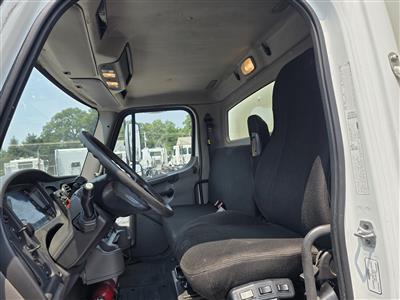 2013 Freightliner M2