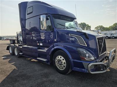 2015 Volvo VNL670