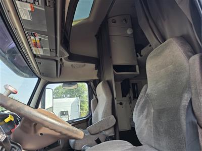 2015 Volvo VNL670