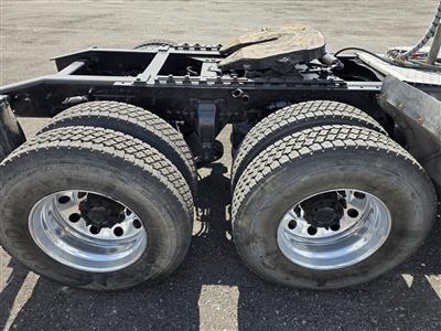 2018 Freightliner Coronado 122 SD