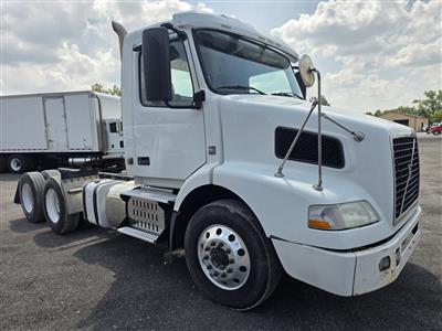 2013 Volvo VNM64T
