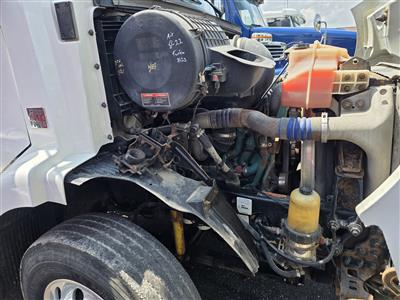 2013 Volvo VNM64T