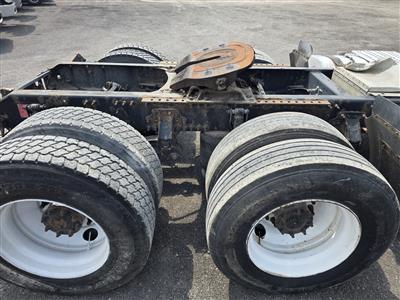 2013 Volvo VNM64T
