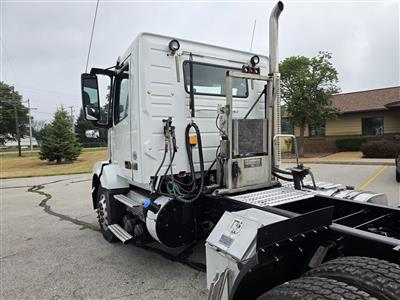 2016 Volvo VNL64T