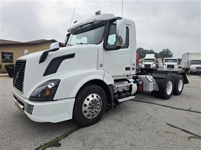 2016 Volvo VNL64T