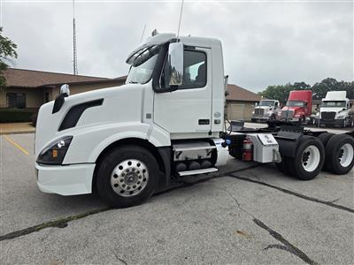 2016 Volvo VNL64T