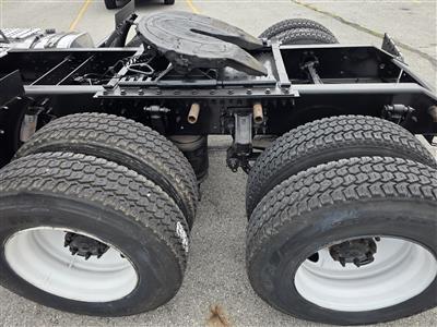 2016 Volvo VNL64T