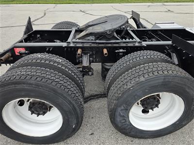 2016 Volvo VNL64T