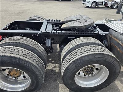 2021 Volvo VNR64T