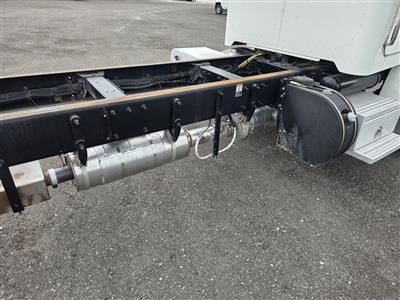 2016 Peterbilt 348
