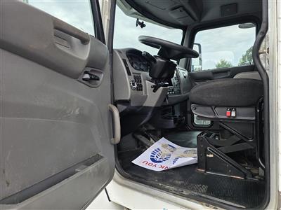 2016 Peterbilt 348