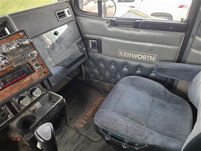 1999 Kenworth W900L