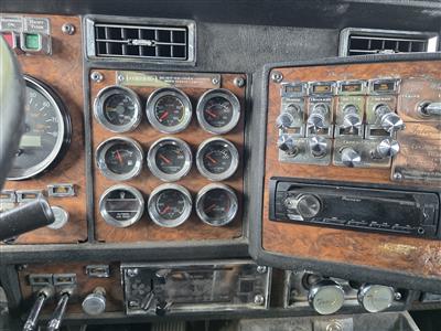 1999 Kenworth W900L