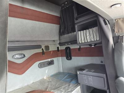 2014 Mack CXU613